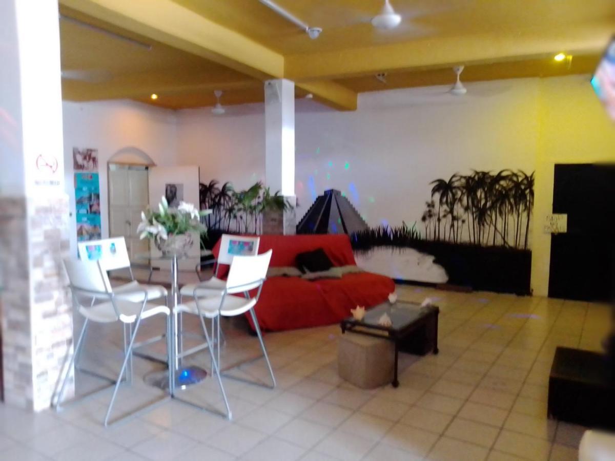 Hostal Hotel Ado Cancun Exterior photo